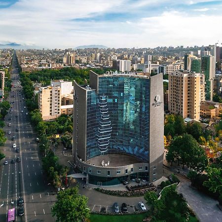 Doubletree By Hilton Yerevan City Centre Exterior photo