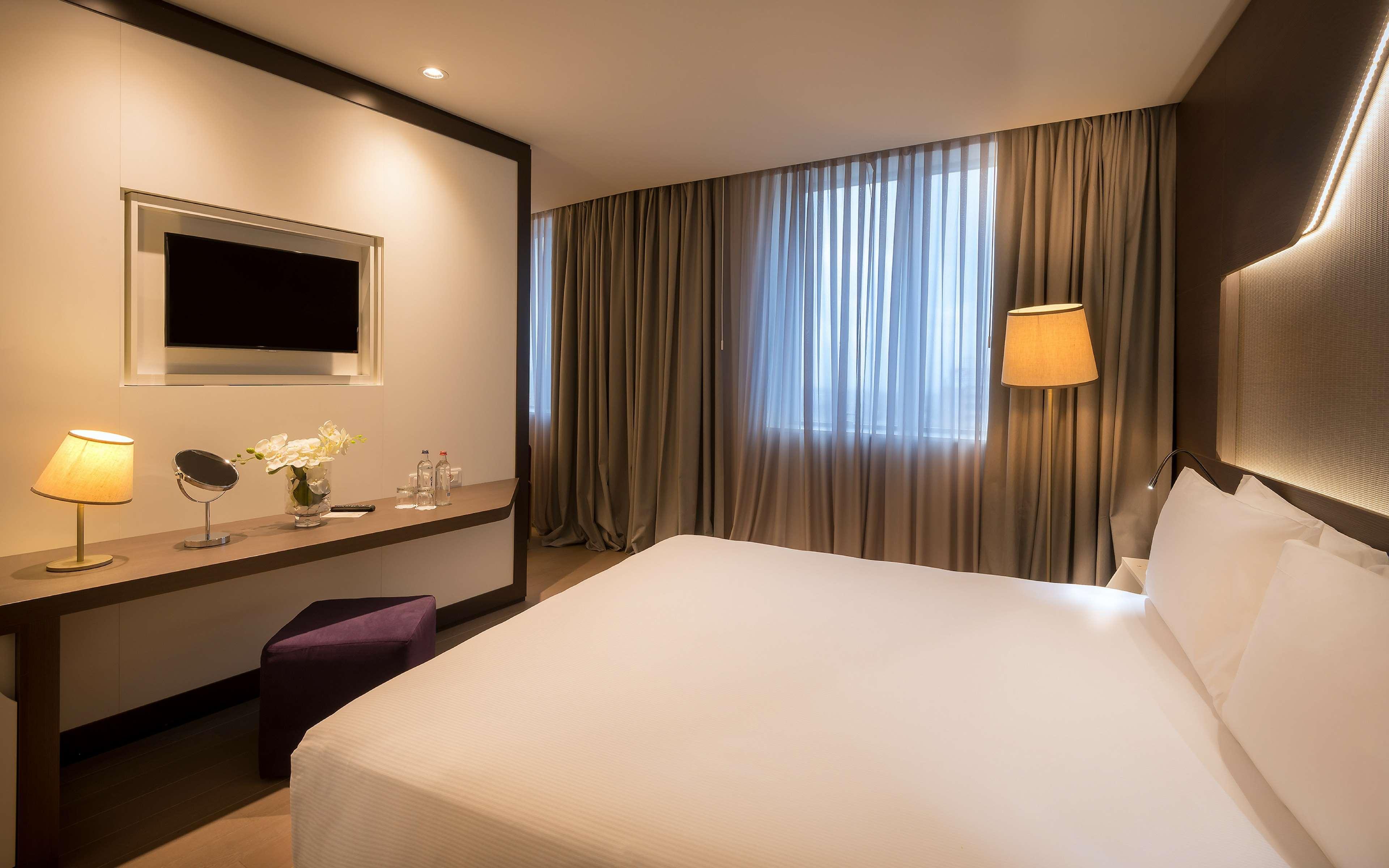 Doubletree By Hilton Yerevan City Centre Exterior photo