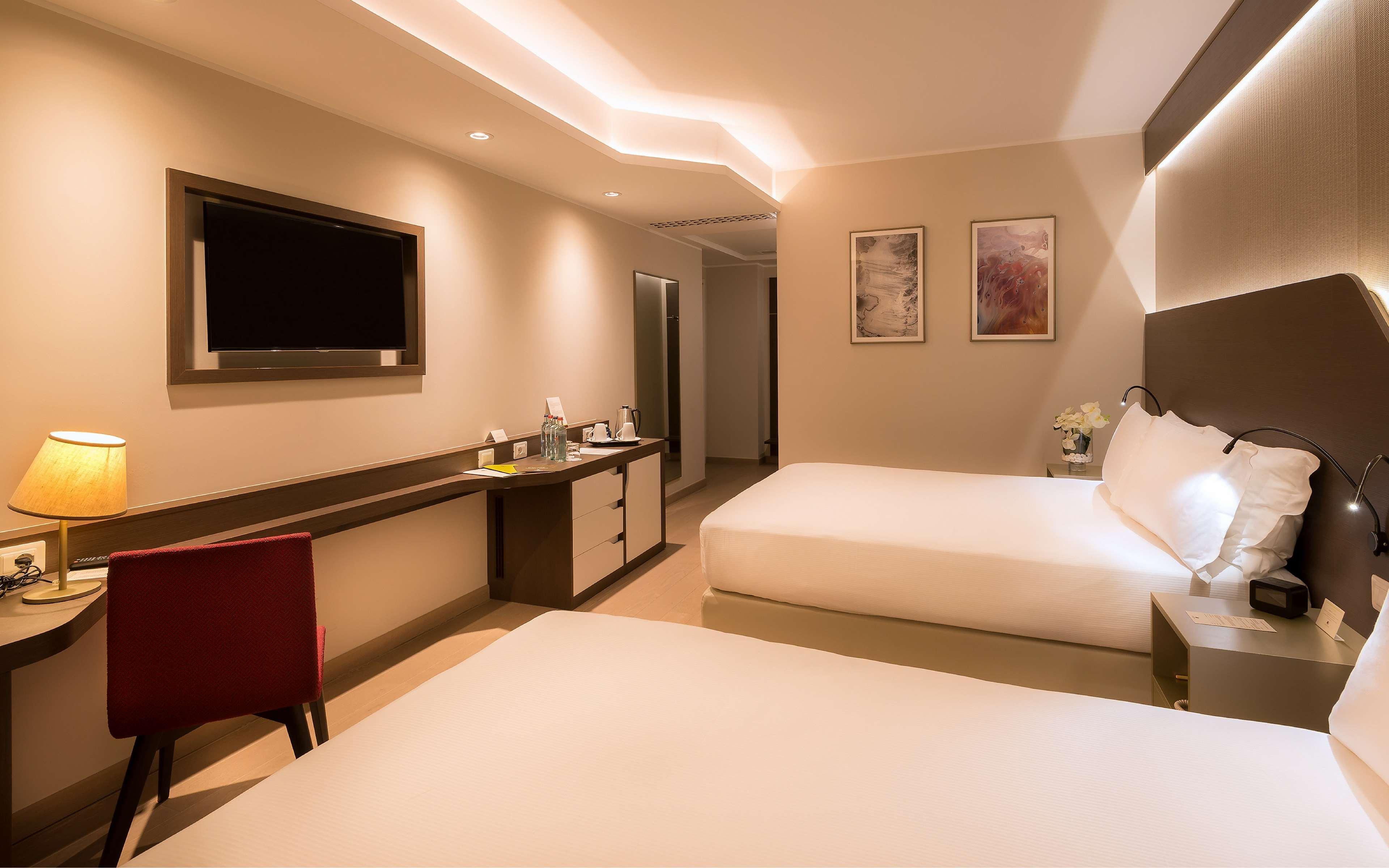 Doubletree By Hilton Yerevan City Centre Exterior photo