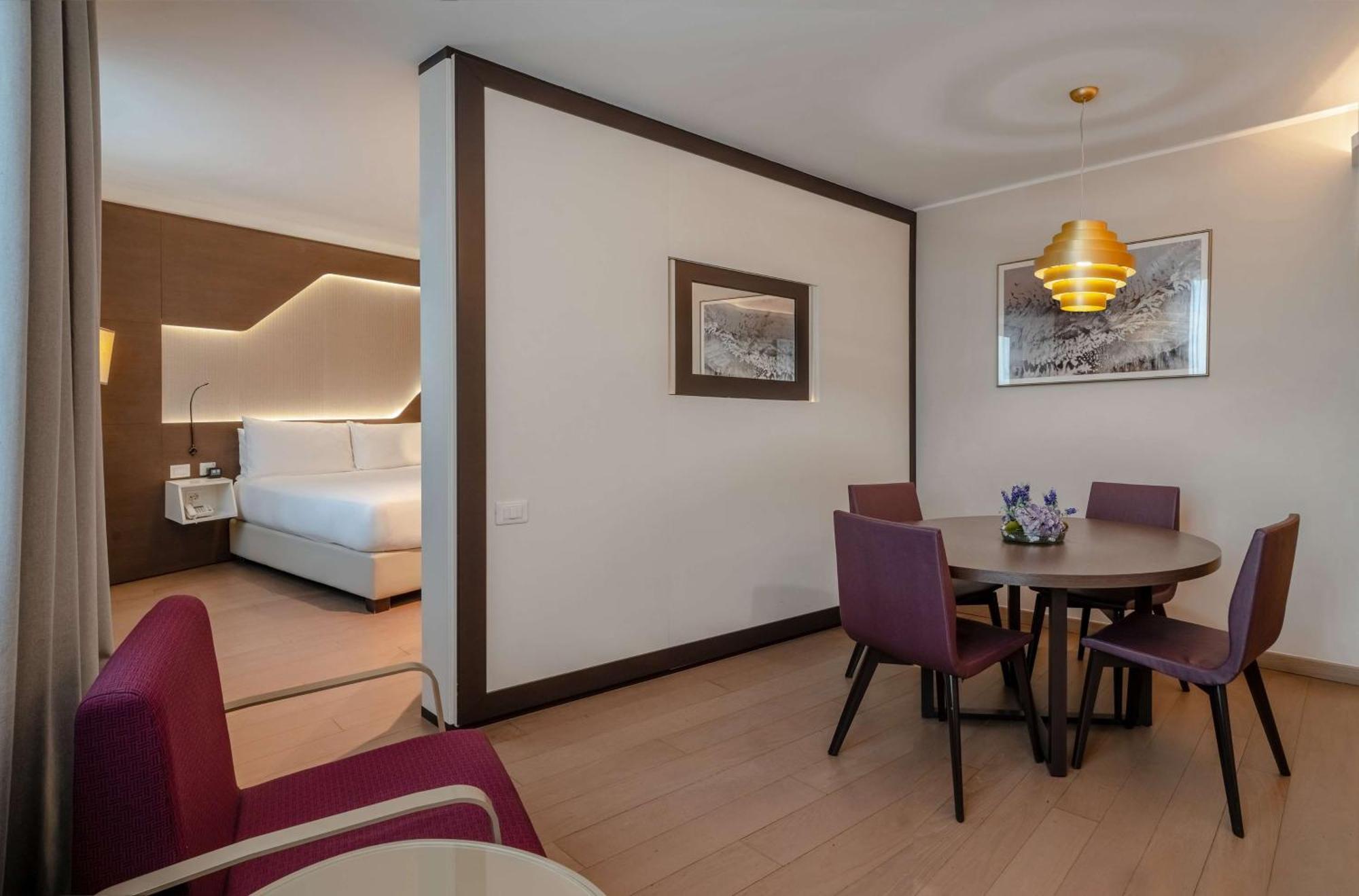 Doubletree By Hilton Yerevan City Centre Exterior photo
