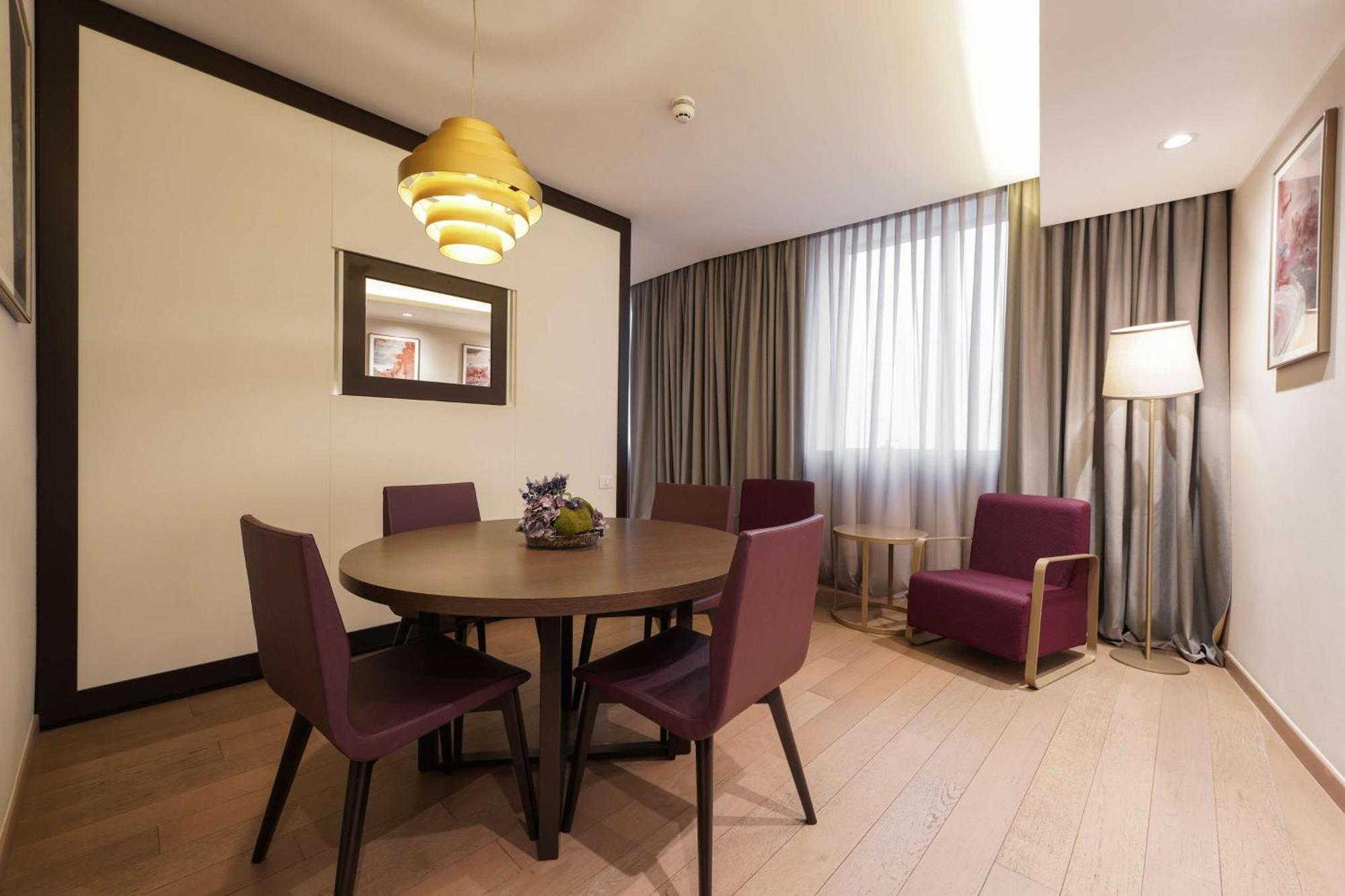 Doubletree By Hilton Yerevan City Centre Exterior photo